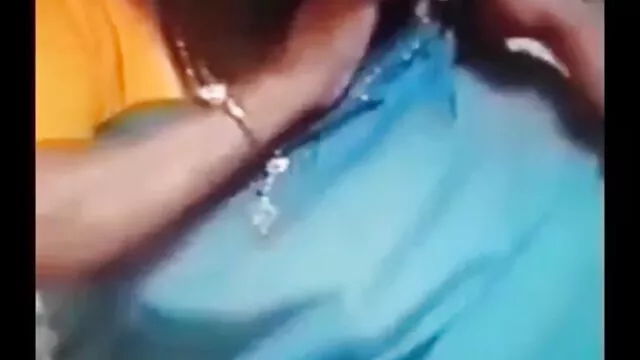 از طرف مثبت - BF فيلم سکسي سوپر خود را به اشتراک بگذارید - دختران دانش آموز چشمک زن یک دیک بزرگ را به اشتراک می گذارند