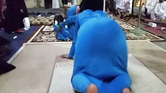 پوست - شان مایکلز گربه های آنا فلورس را روی خرگوشهای دانلود فیلم سوپر رایگان قهوه ای کش می دهد
