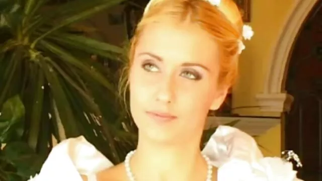 RAE wear یک برده بی بی سی است که برای شخم مقعدی التماس می سکس سوپر رایگان کند