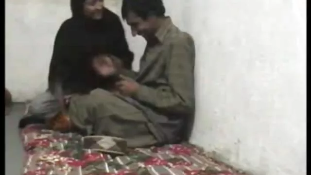 اسب شاخدار اسباب بازی پیچ پخش انلاين فيلم سوپر و خم اذیت خود را با انفرادی dildo اذیت می کند
